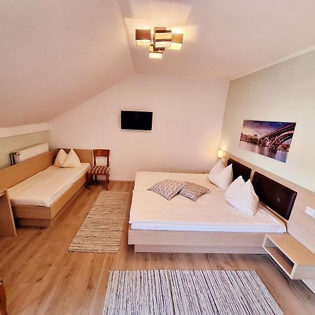 Penzion Gostisce Lesjak Orehova vas Extérieur photo