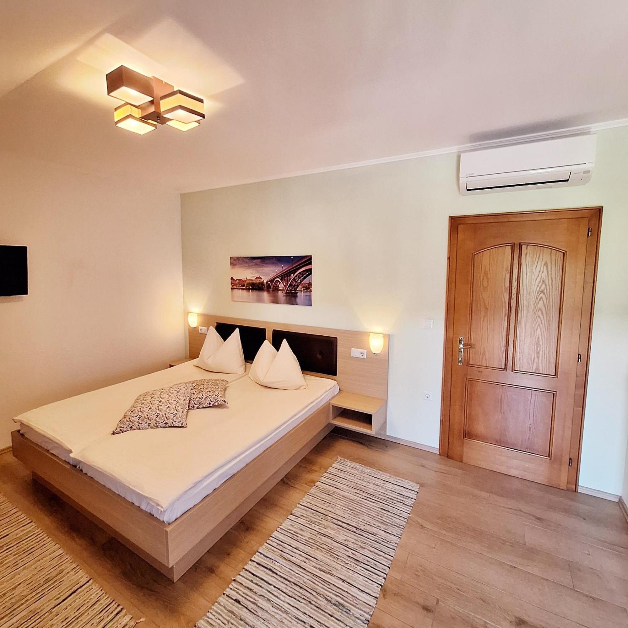 Penzion Gostisce Lesjak Orehova vas Extérieur photo